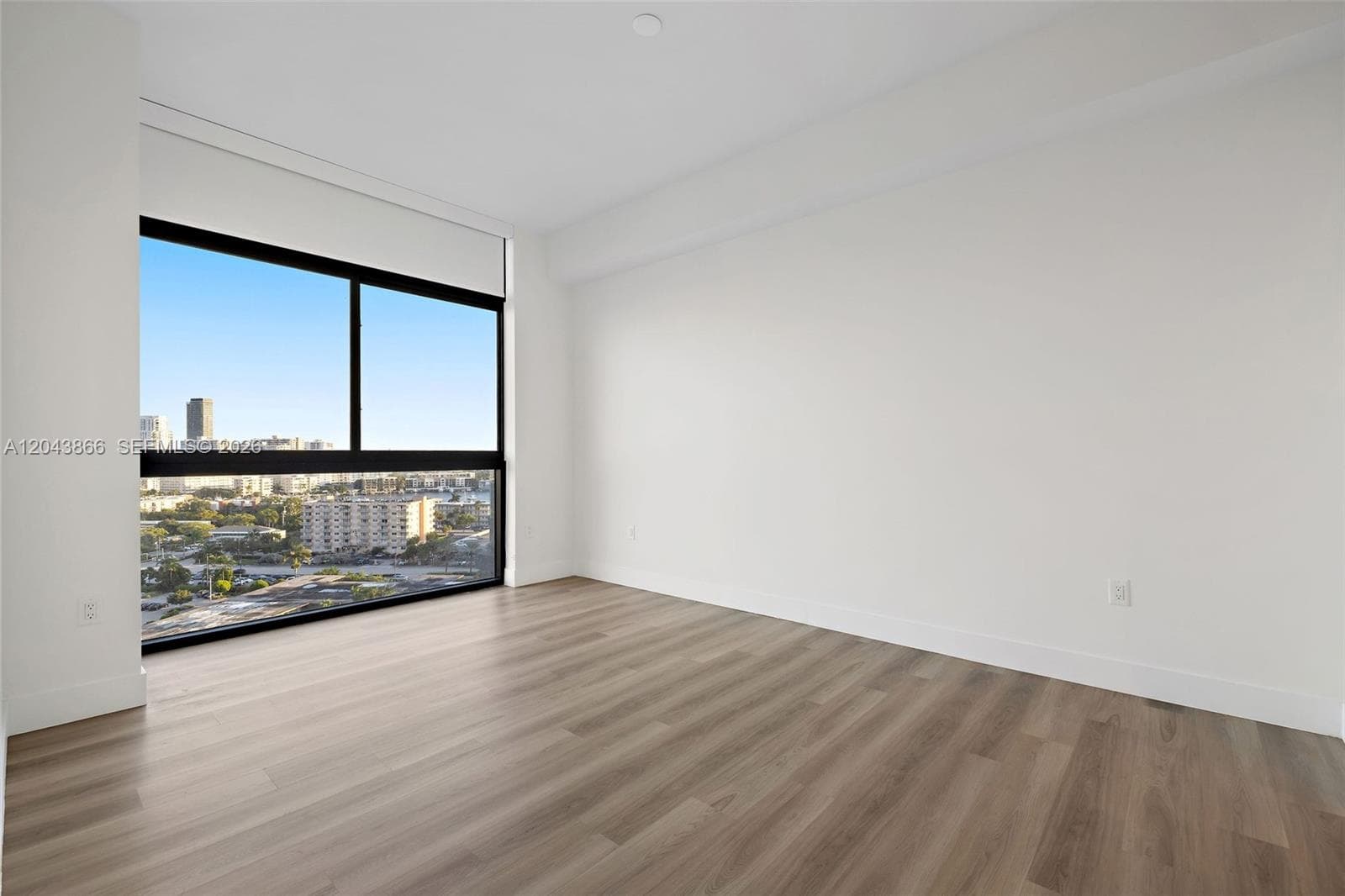 101 Diplomat Pkwy 2304 photo 19