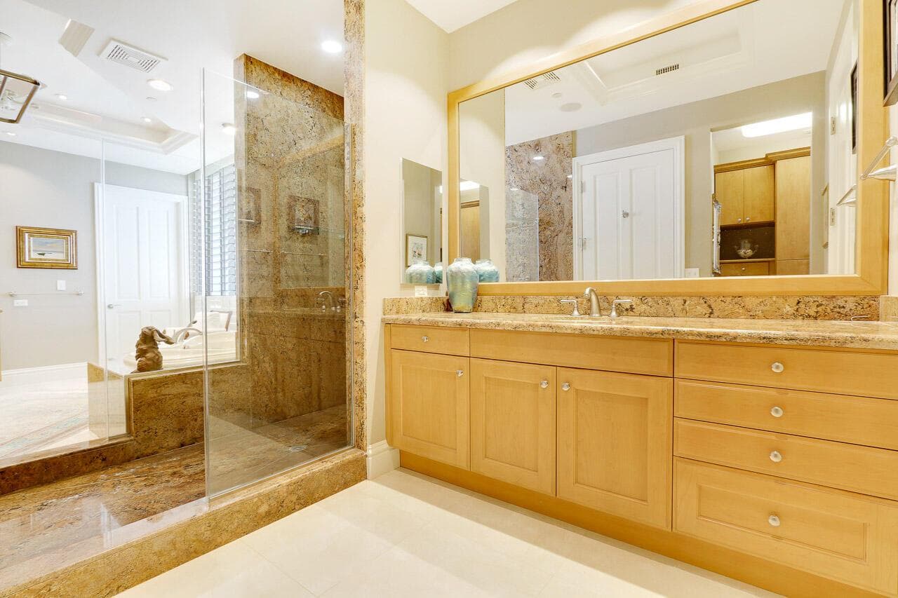 5310 N Ocean Drive 801 photo 17