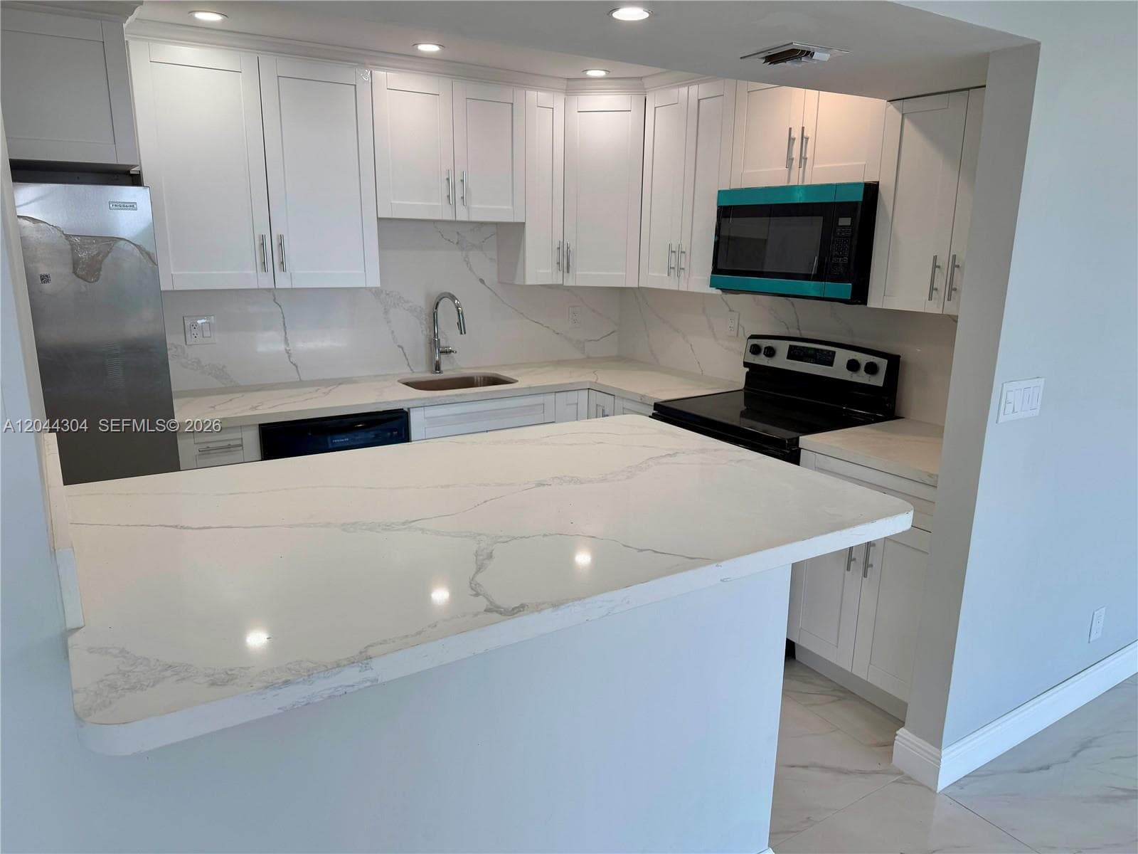 1400 S Ocean Dr 506 photo 25