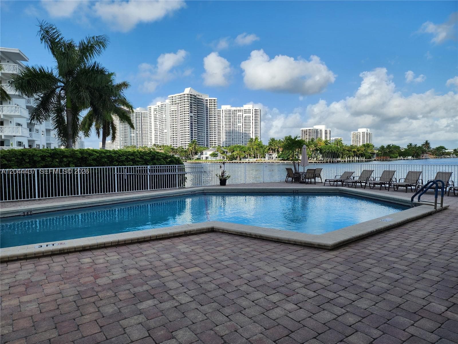 3161 S Ocean Dr 301 photo 6