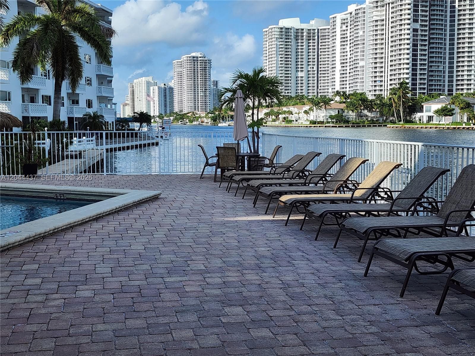 3161 S Ocean Dr 301 photo 7