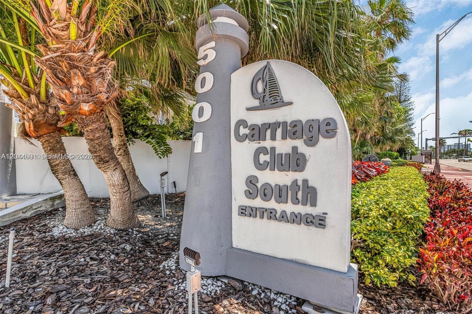 5001 Collins Ave 9H photo 4