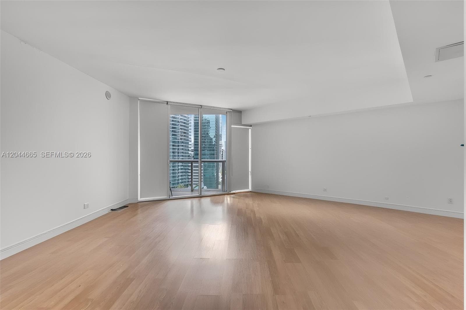 475 Brickell Ave 2508 photo 4