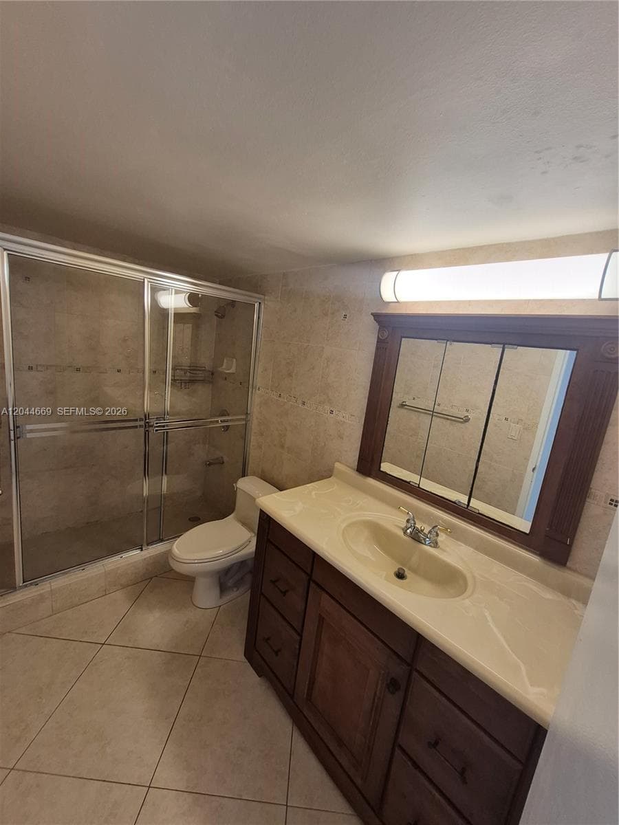 3180 S Ocean Dr 621 photo 5