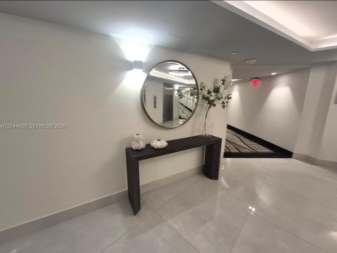 3180 S Ocean Dr 621 photo 8