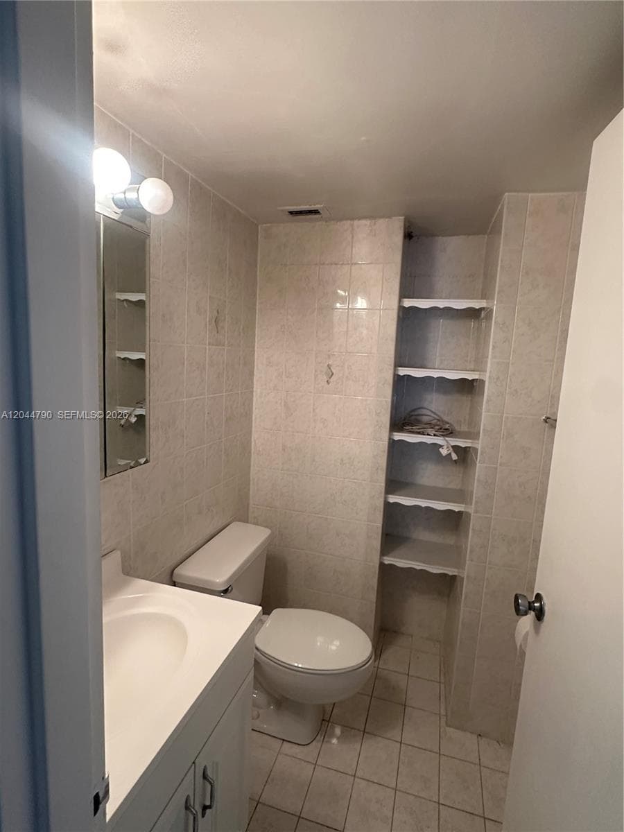 9225 Collins Ave 303 photo 15