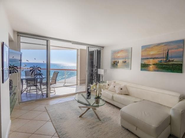 6767 Collins Ave 1608 photo 3
