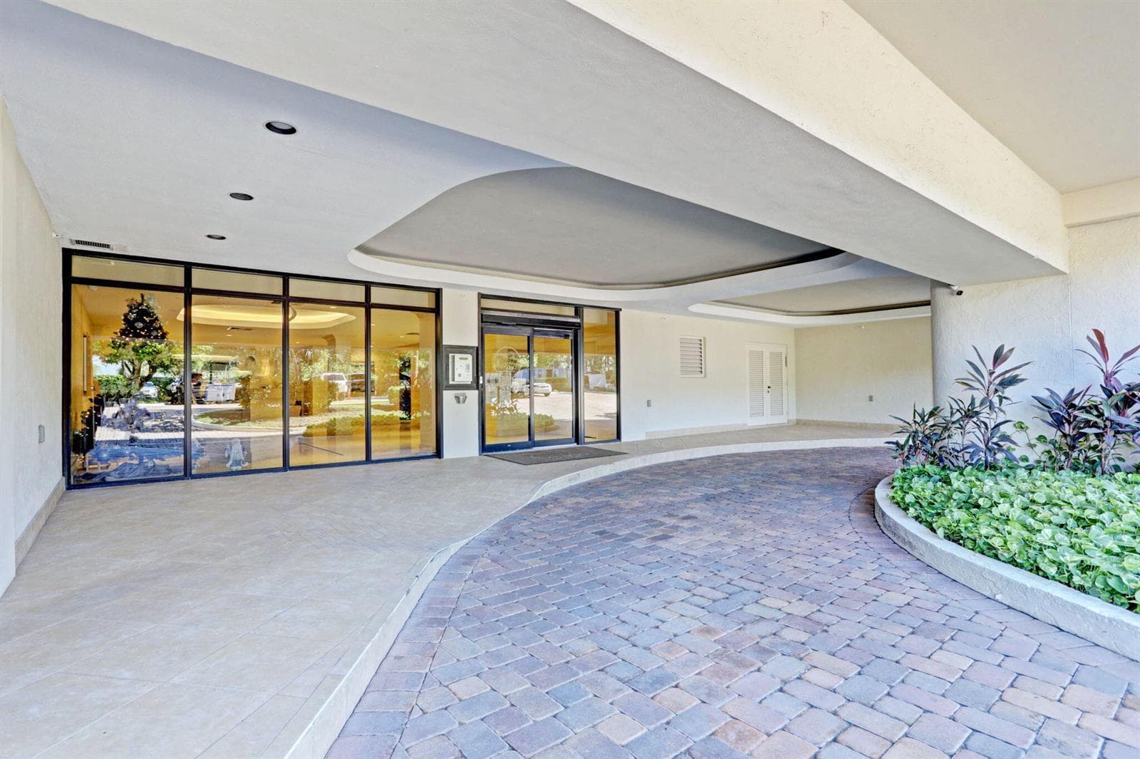 3440 S Ocean Boulevard 105s photo 4
