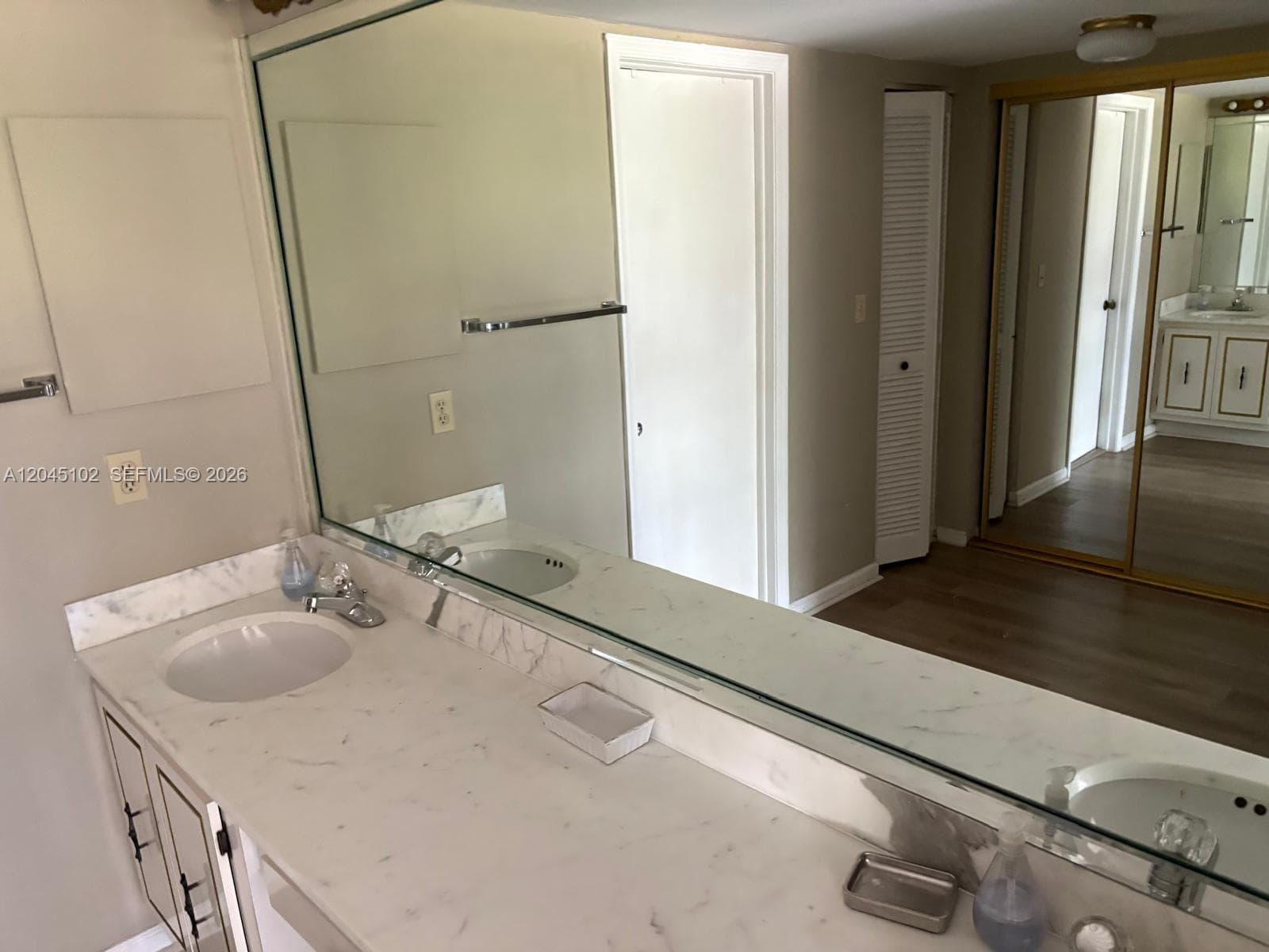 199 Ocean Lane Dr 113 photo 8