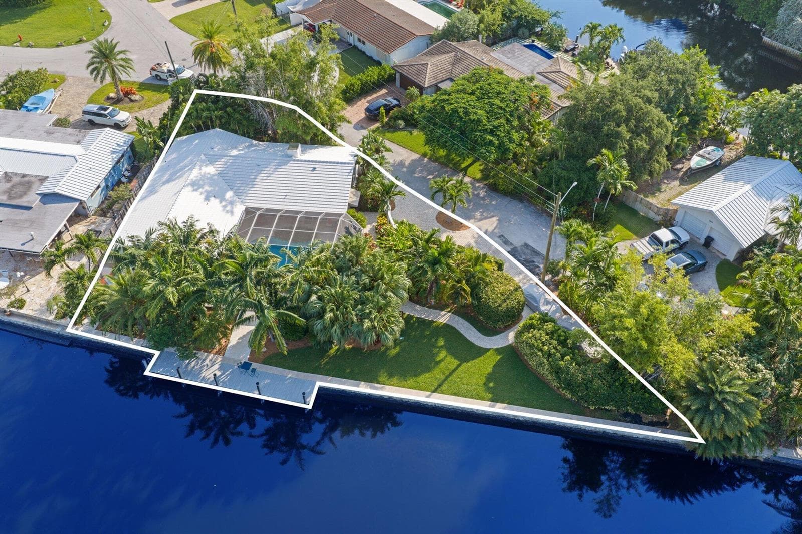 2124 Coral Shores Drive photo 1
