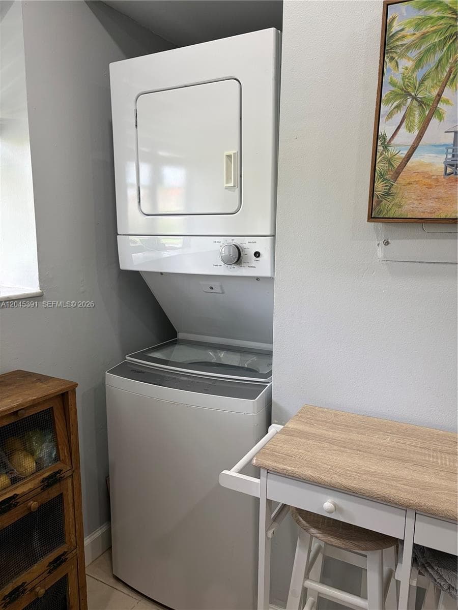 109 Gardens Dr 104 photo 13
