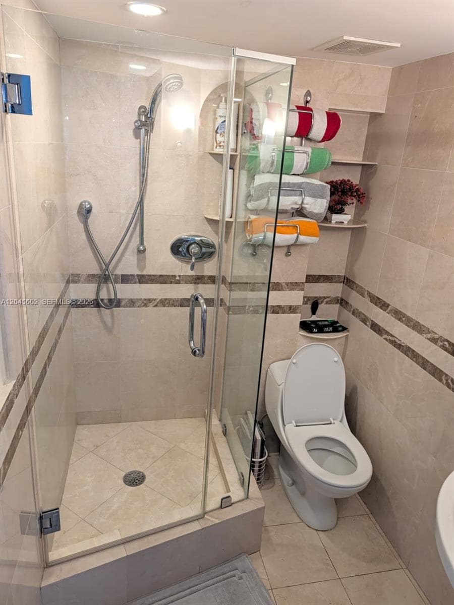 7600 Collins Ave 712 photo 20