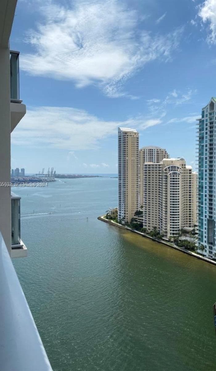300 S Biscayne Blvd T-2302 photo 5