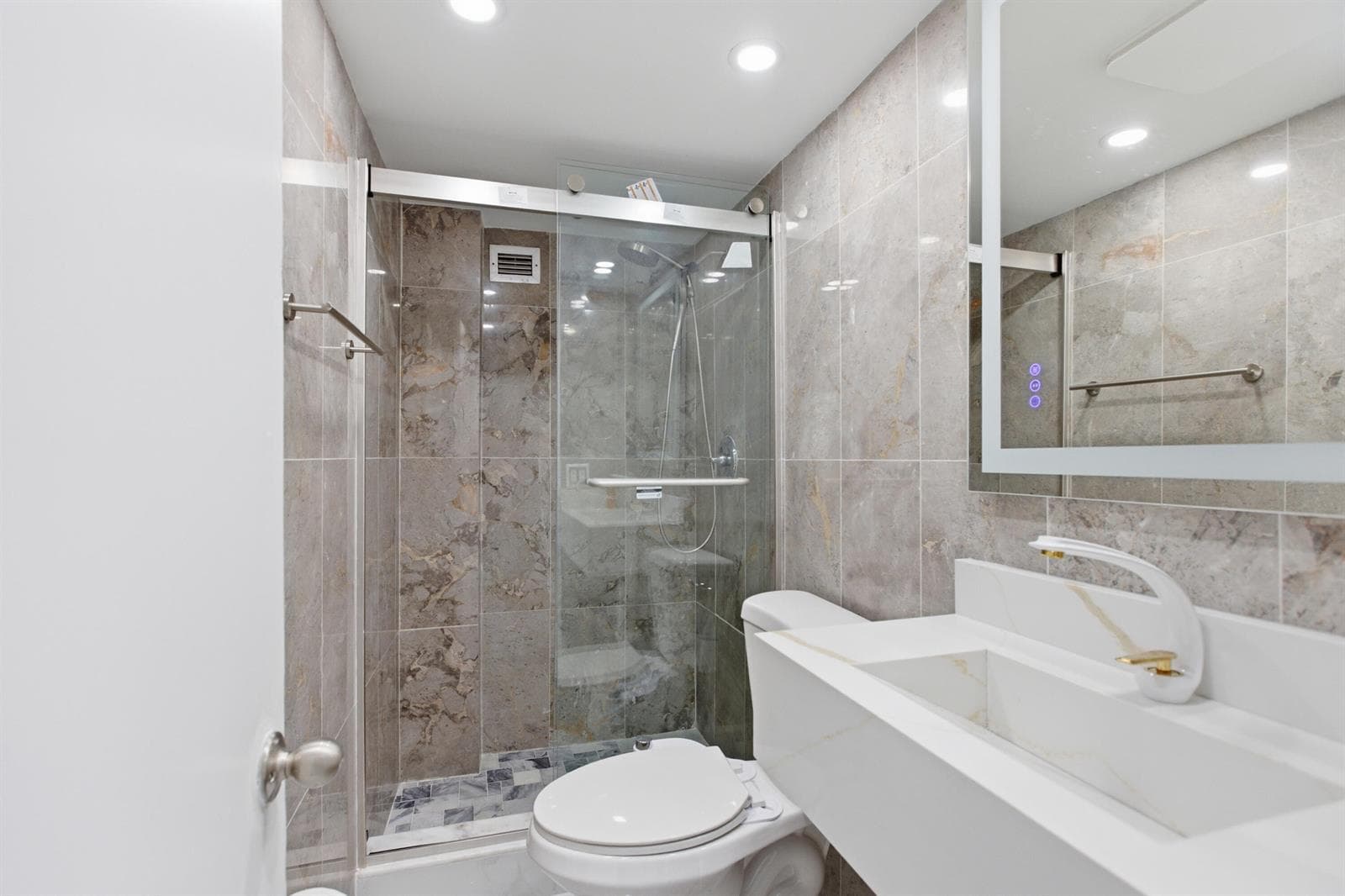2101 S Ocean Drive 1507 photo 17