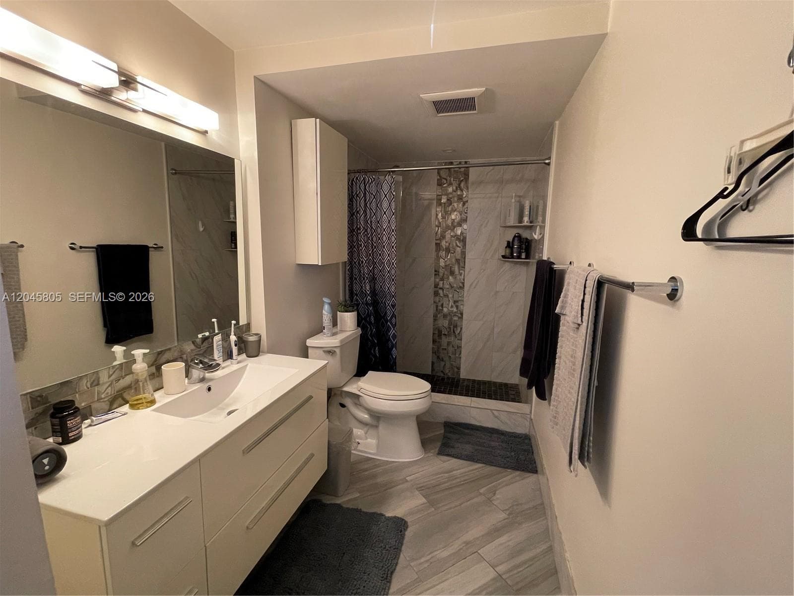 610 Tennis Club Dr 104 photo 13