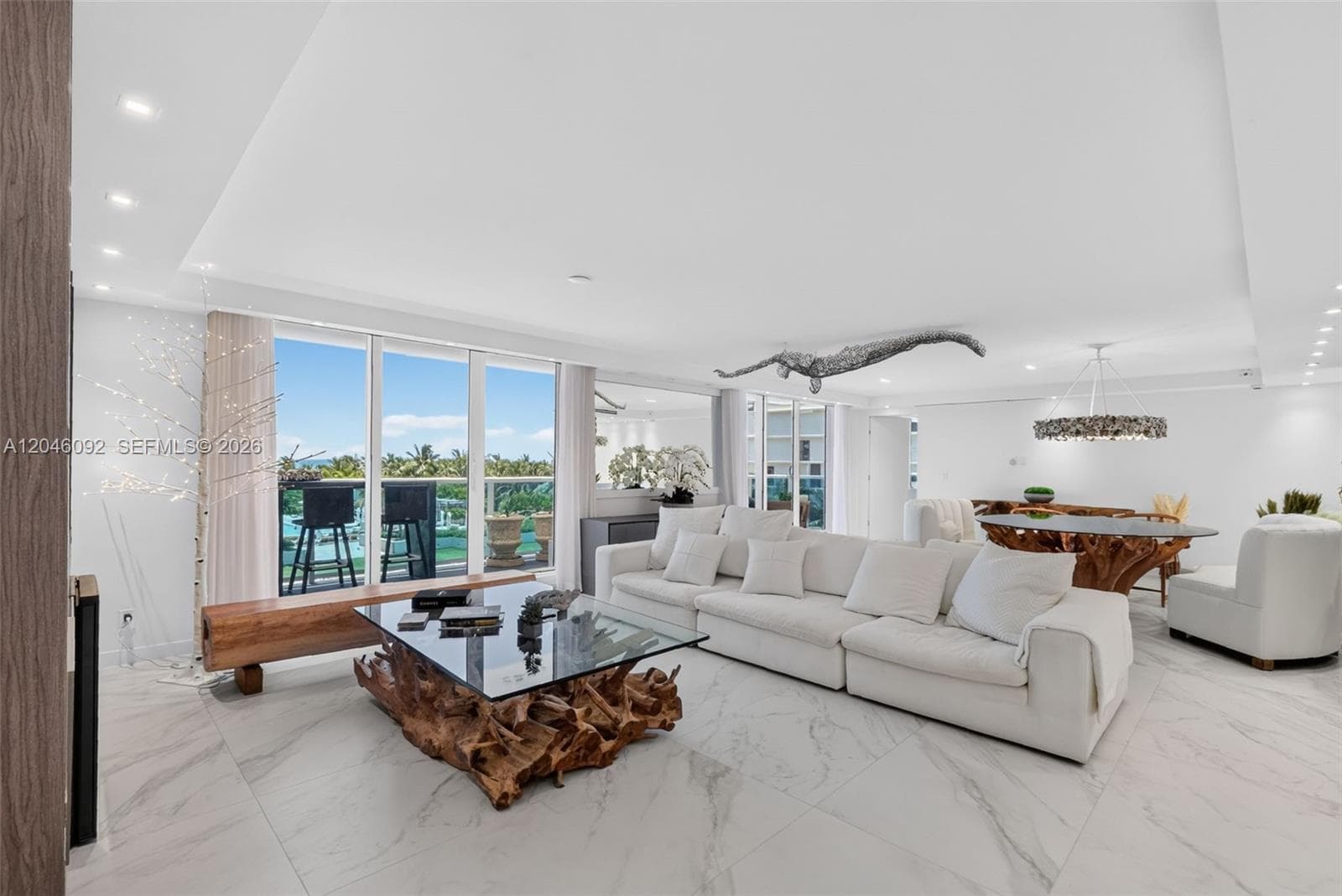 2301 Collins Ave 440-443 photo 1