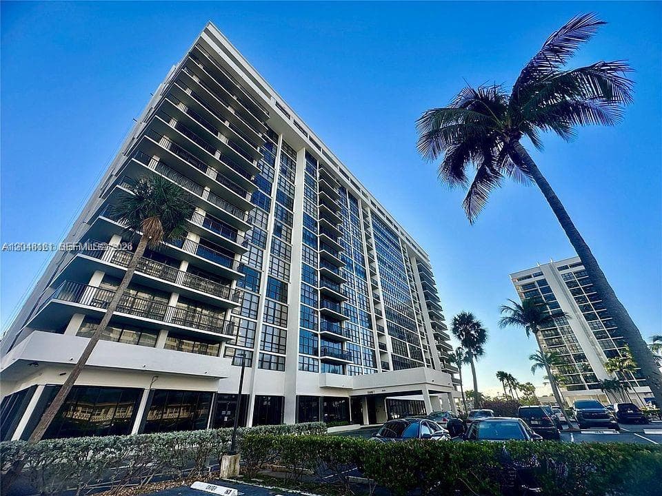2049 S Ocean Dr 1004 photo 14