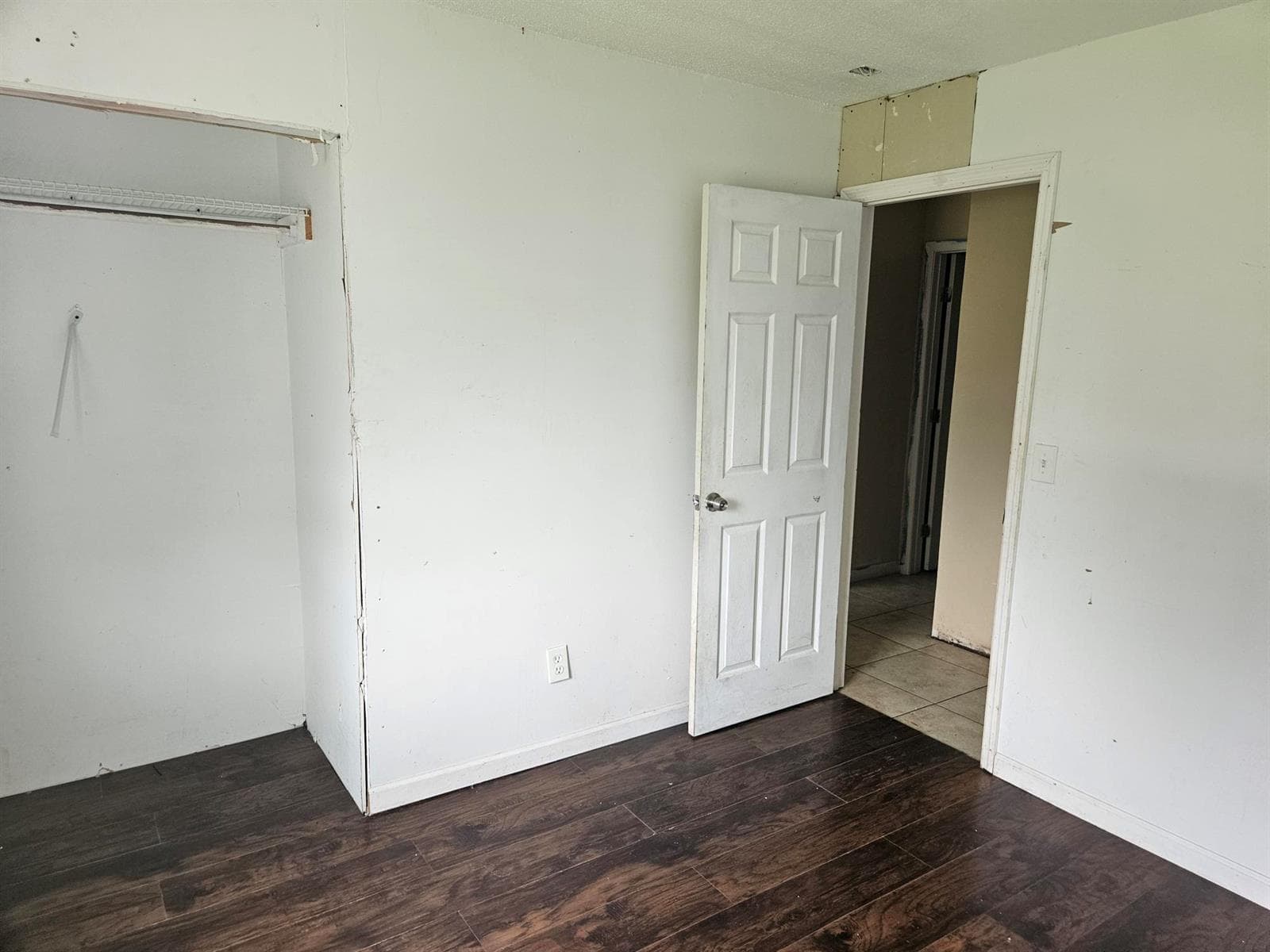 252 SW Cherryhill Road photo 9