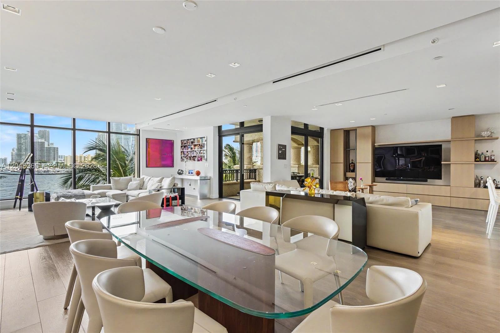 7042 Fisher Island Dr 7042 photo 17