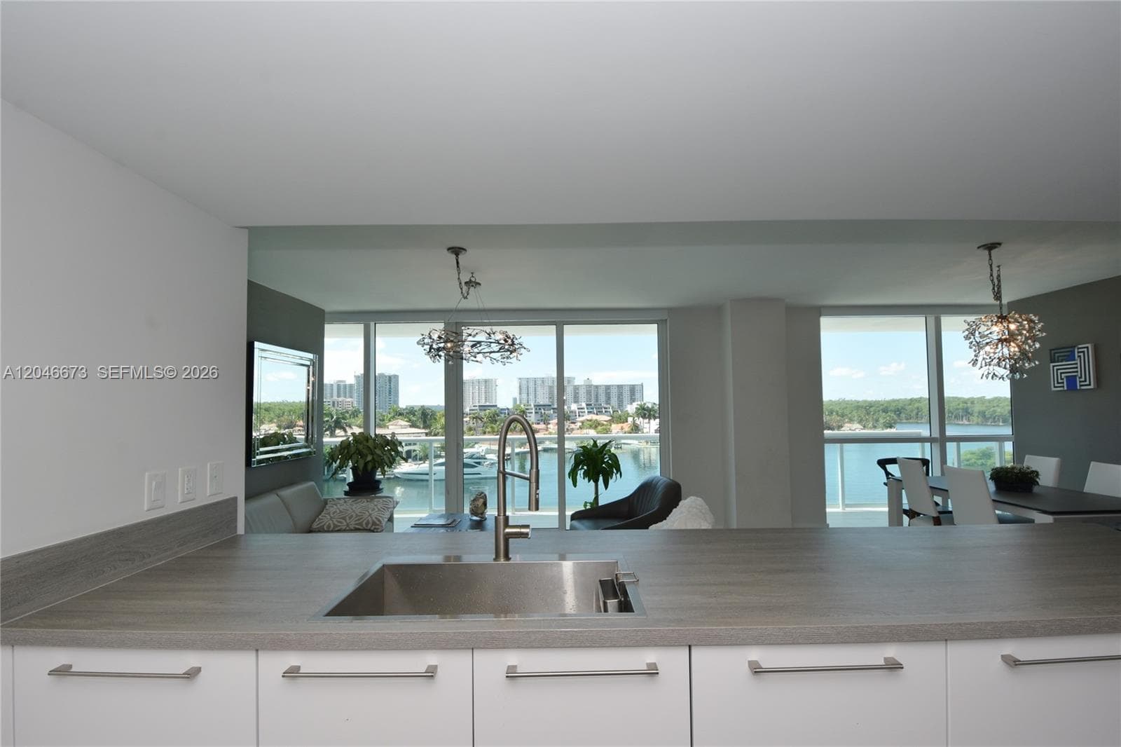 400 Sunny Isles Blvd 521 photo 2