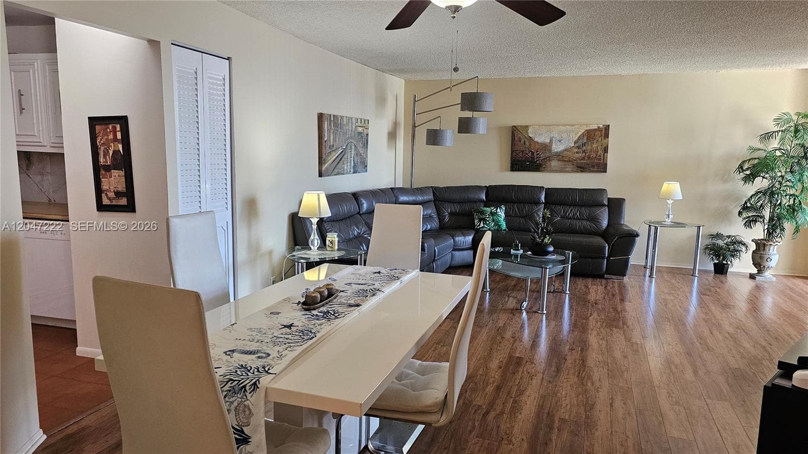 800 Parkview Dr 912 photo 6