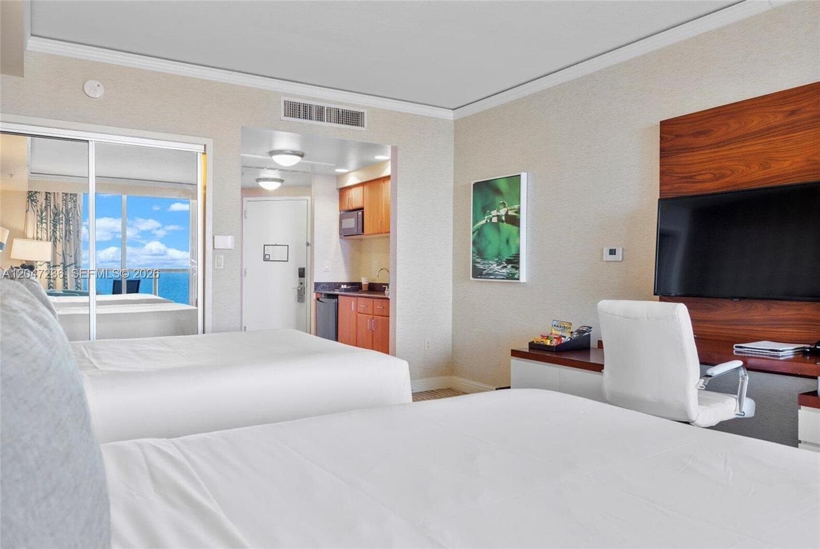 18001 Collins Ave 708 photo 13