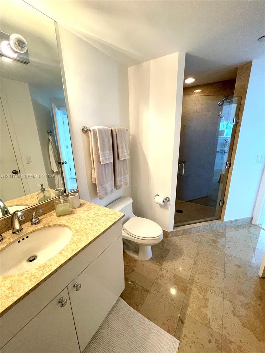 4775 Collins Ave 2305 photo 17