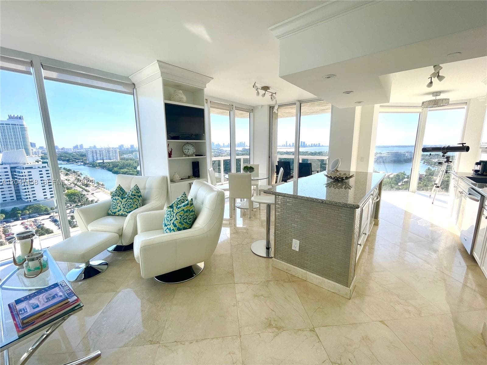 4775 Collins Ave 2305 photo 3