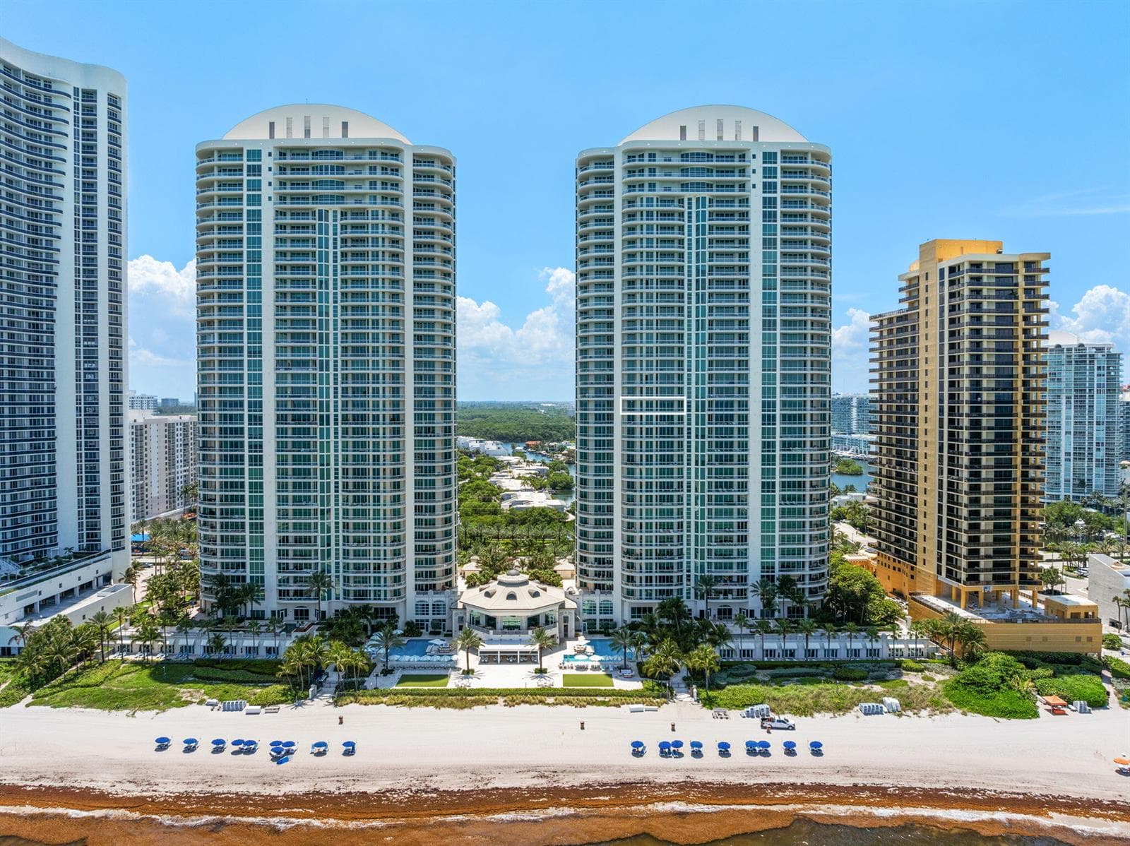 16051 Collins Avenue 1902 photo 2