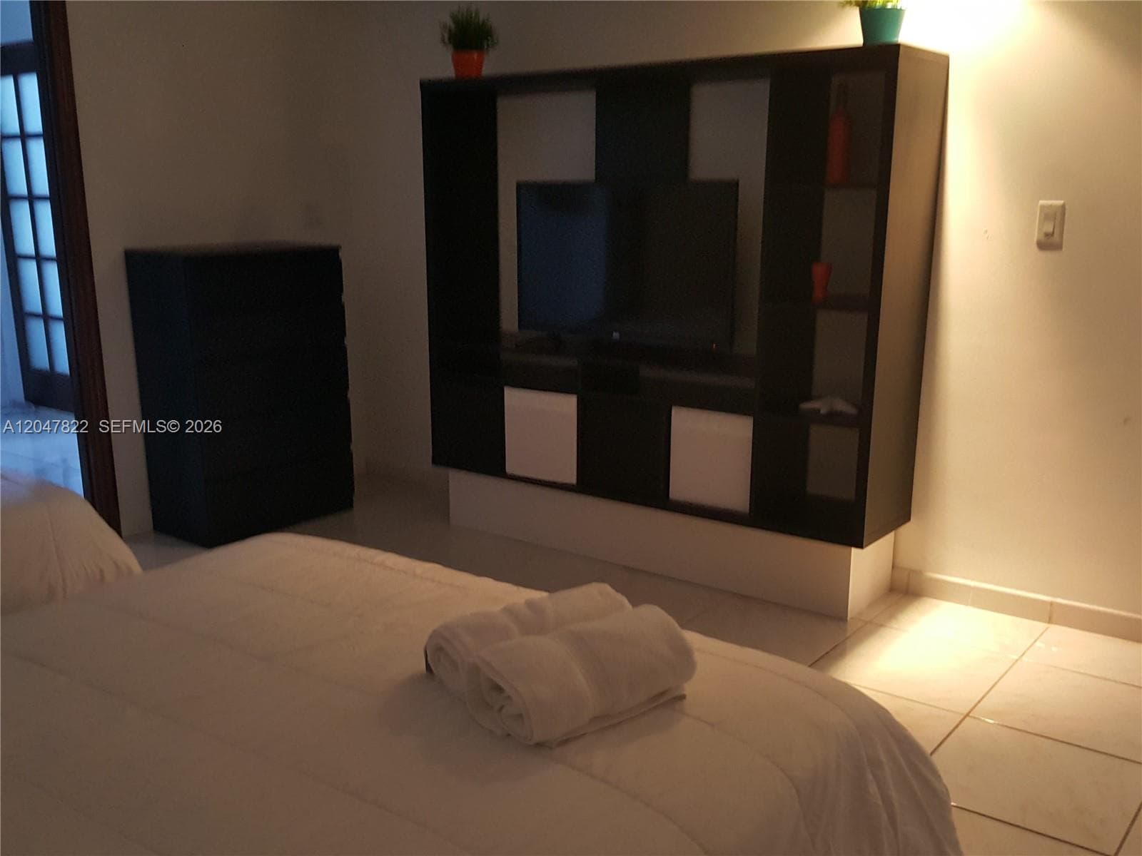 5401 Collins Ave 311 photo 9
