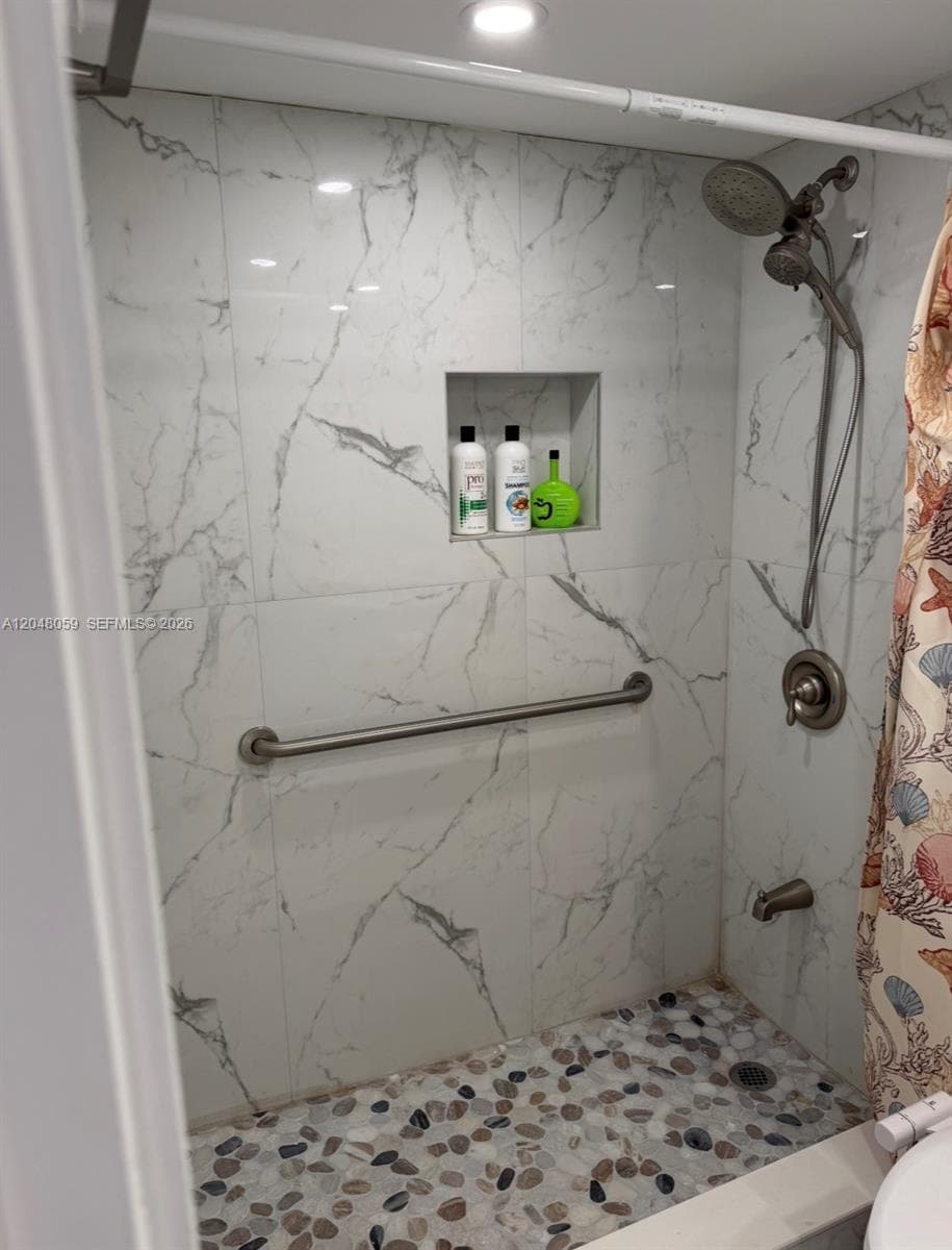 3140 S Ocean Dr 1003 photo 8
