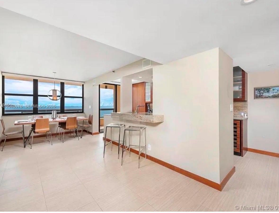 2555 Collins Ave 1101 photo 17
