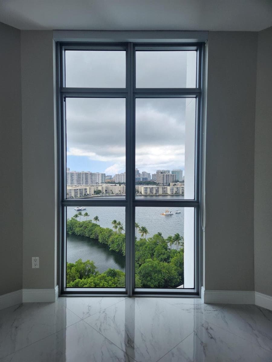 17301 Biscayne Boulevard 1202 photo 12