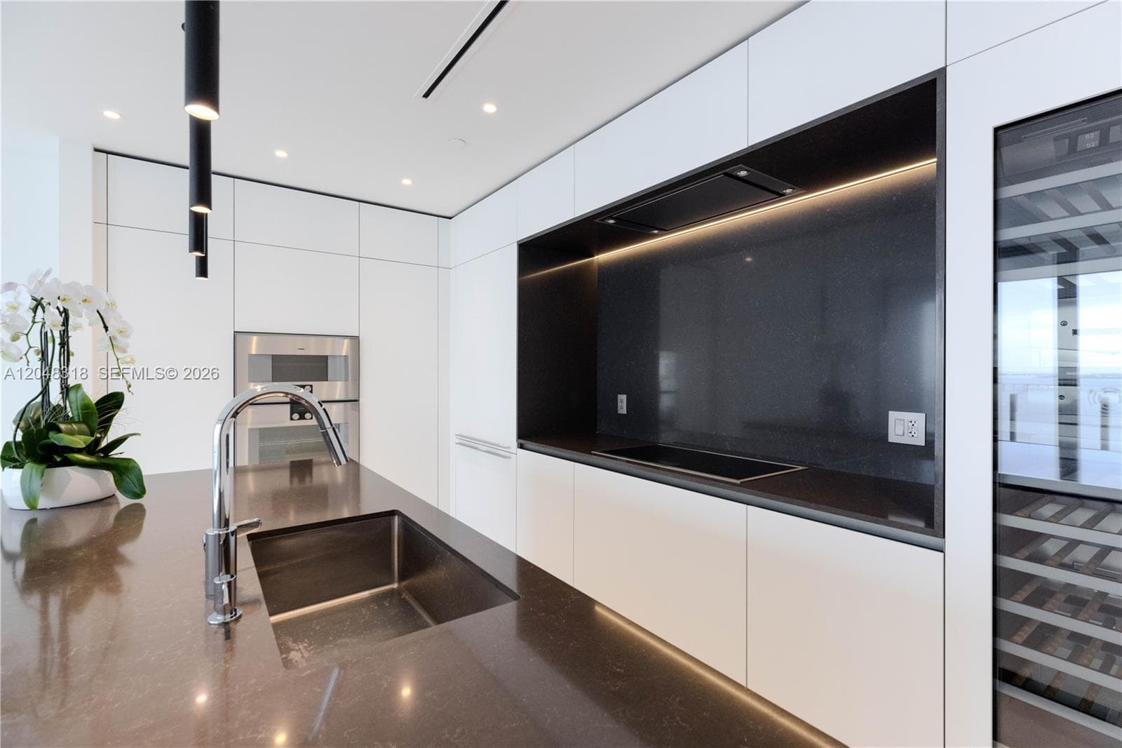 300 Biscayne Boulevard Way 2702E photo 8