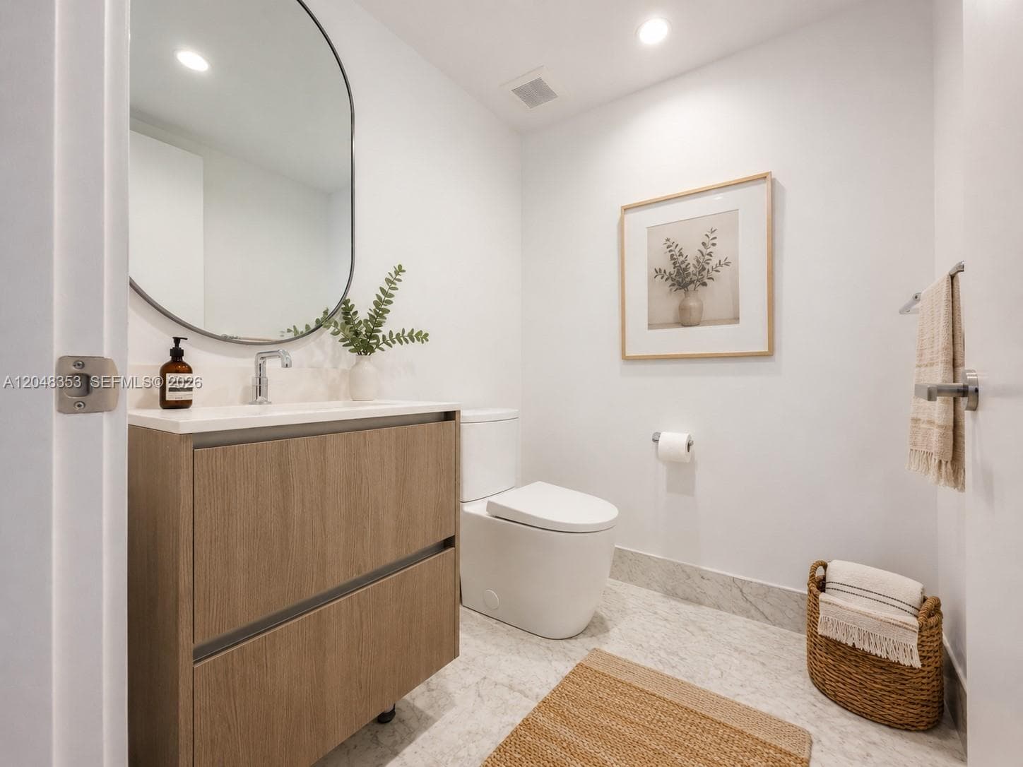 9201 E Bay Harbor Drive 401 photo 6
