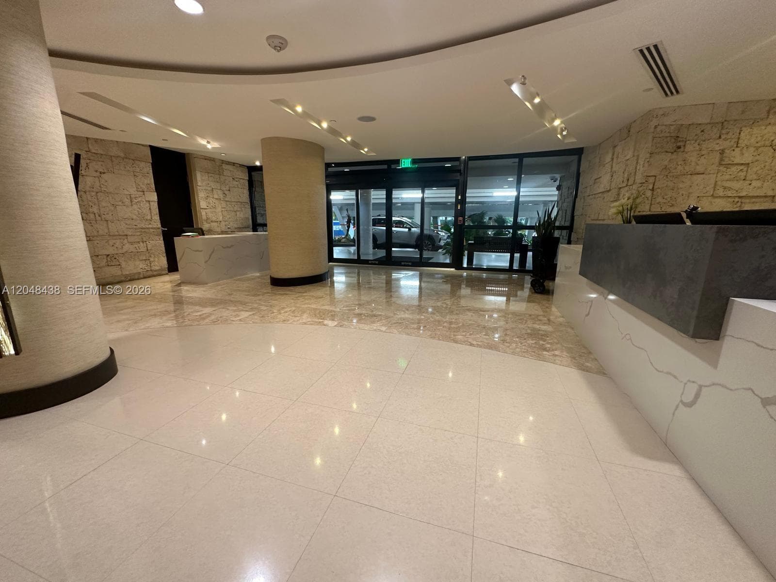 2555 Collins Ave PH214 photo 12