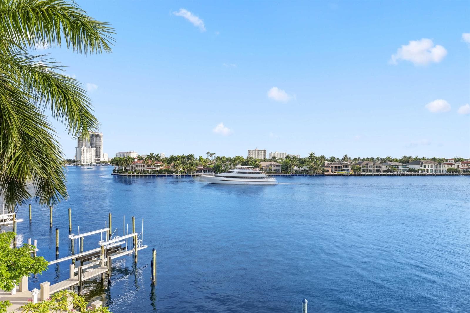 511 Bayshore Drive 401 photo 16