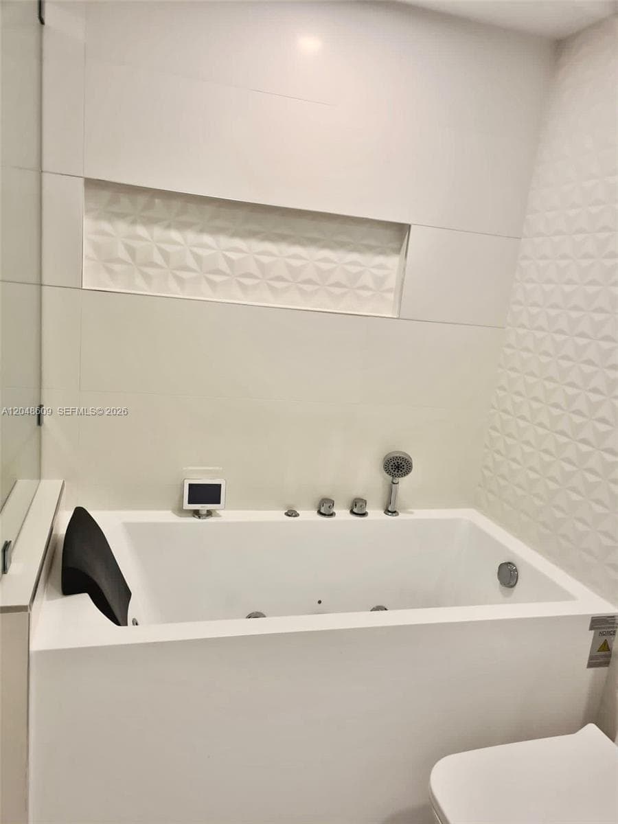 3001 S Ocean Dr 721 photo 14