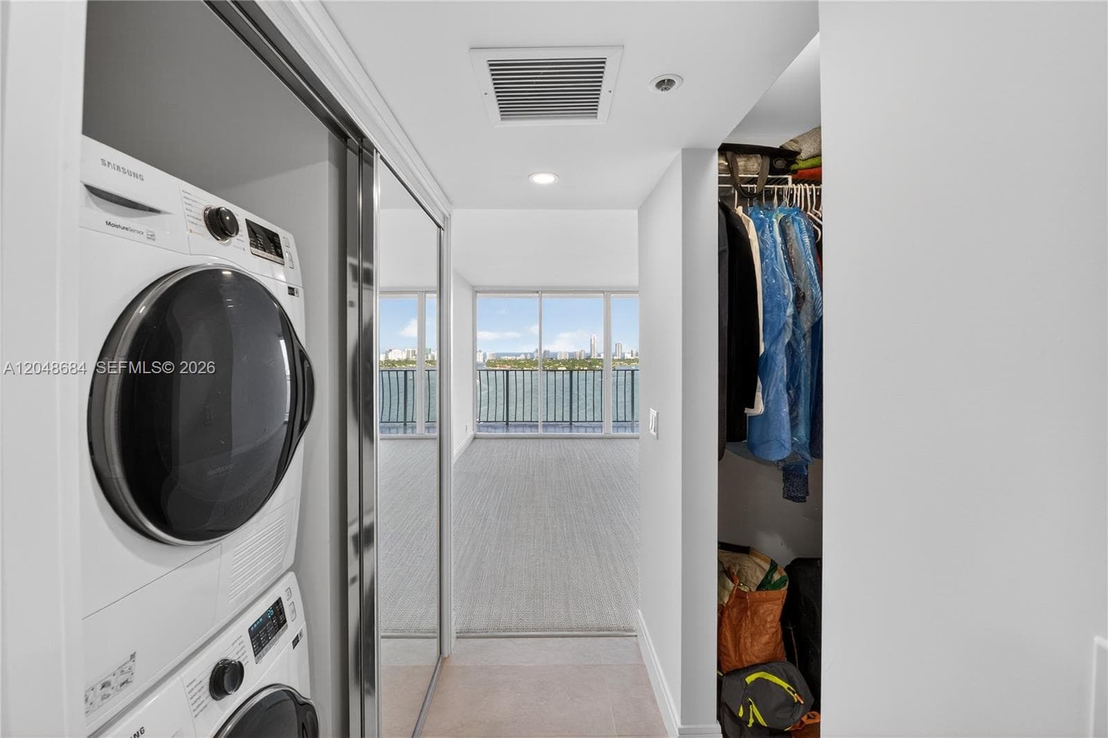 7601 E Treasure Dr 2319 photo 18