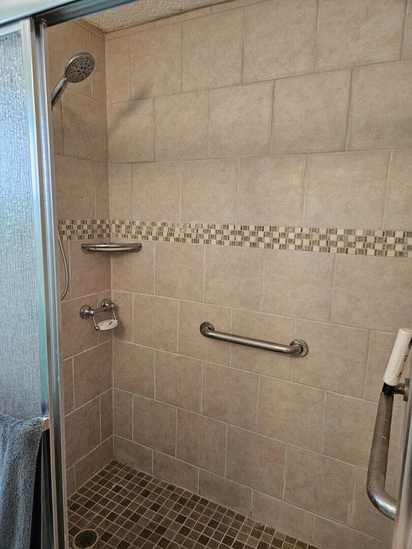 596 Greenwood Drive photo 14