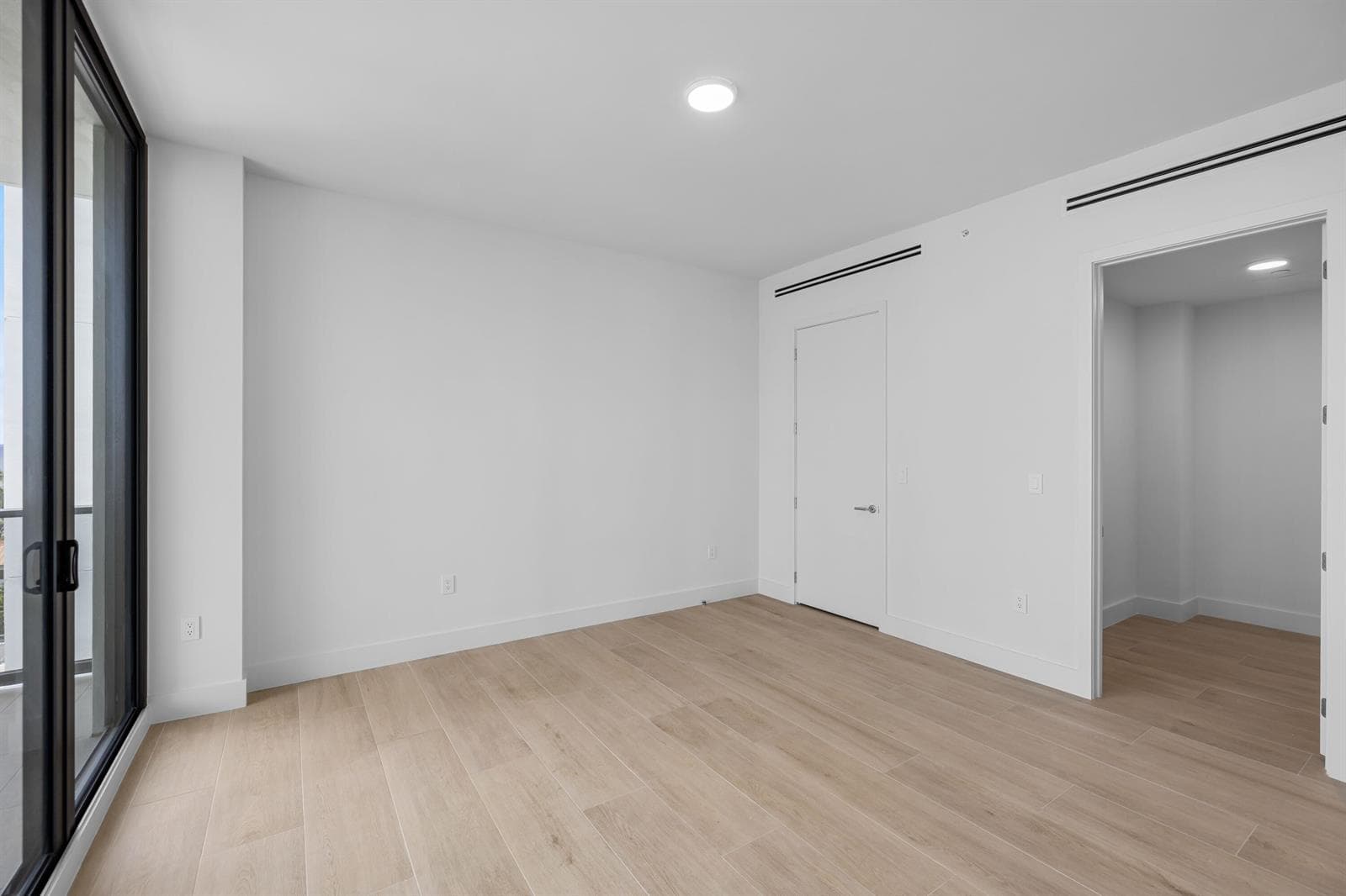 305 Briny Avenue 506 photo 14