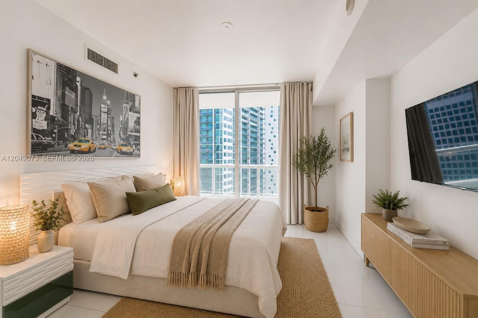 485 Brickell Ave 2908 photo 11