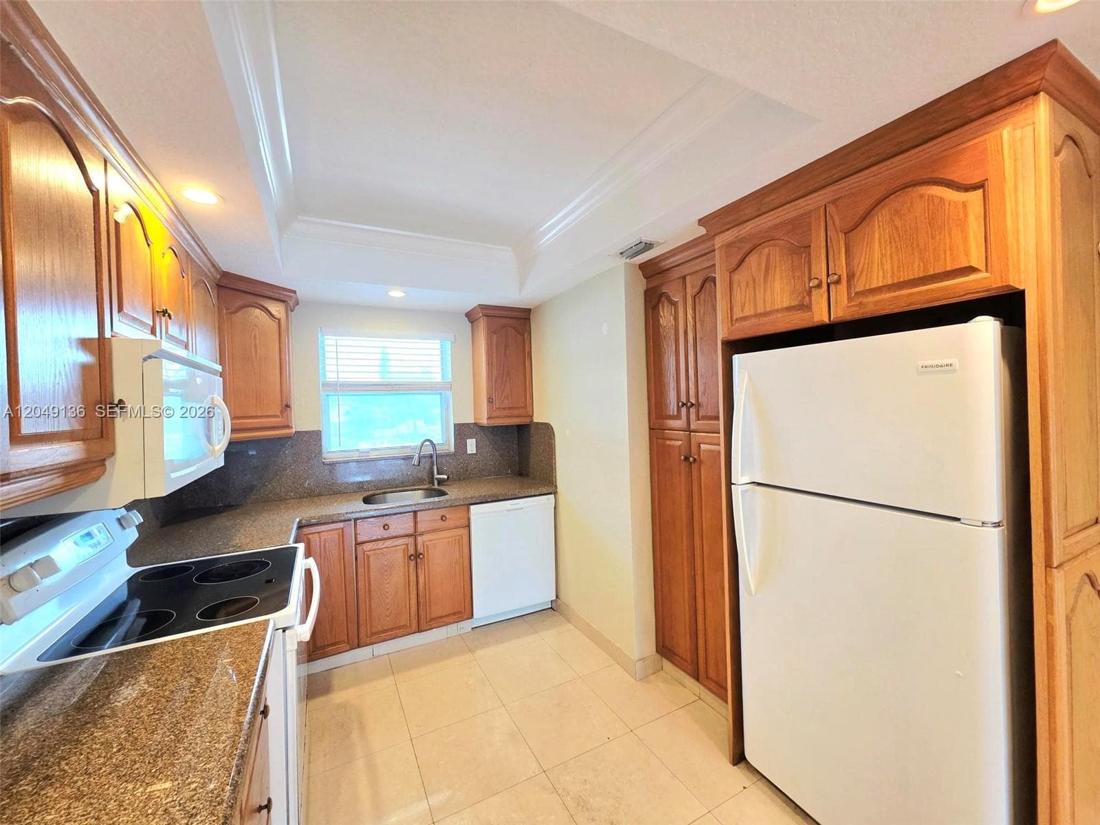 1400 NE 57th Ct 202 photo 5