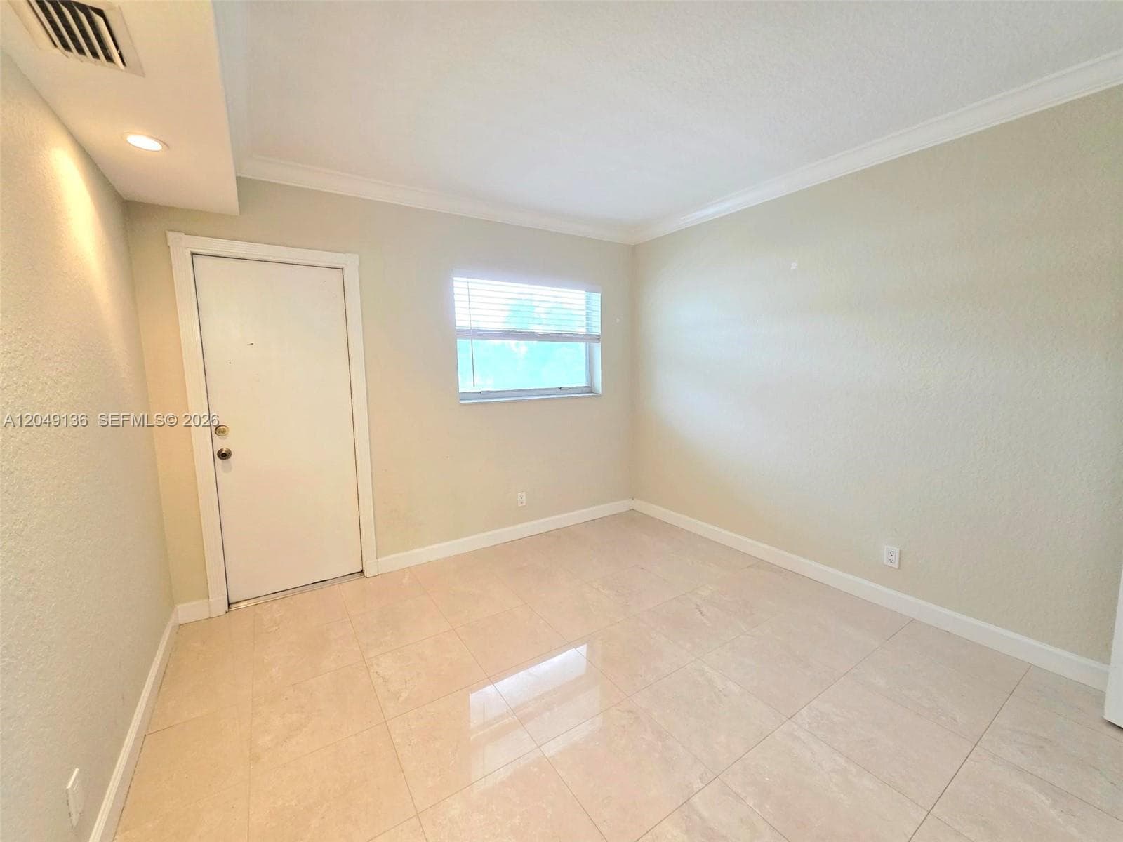 1400 NE 57th Ct 202 photo 18
