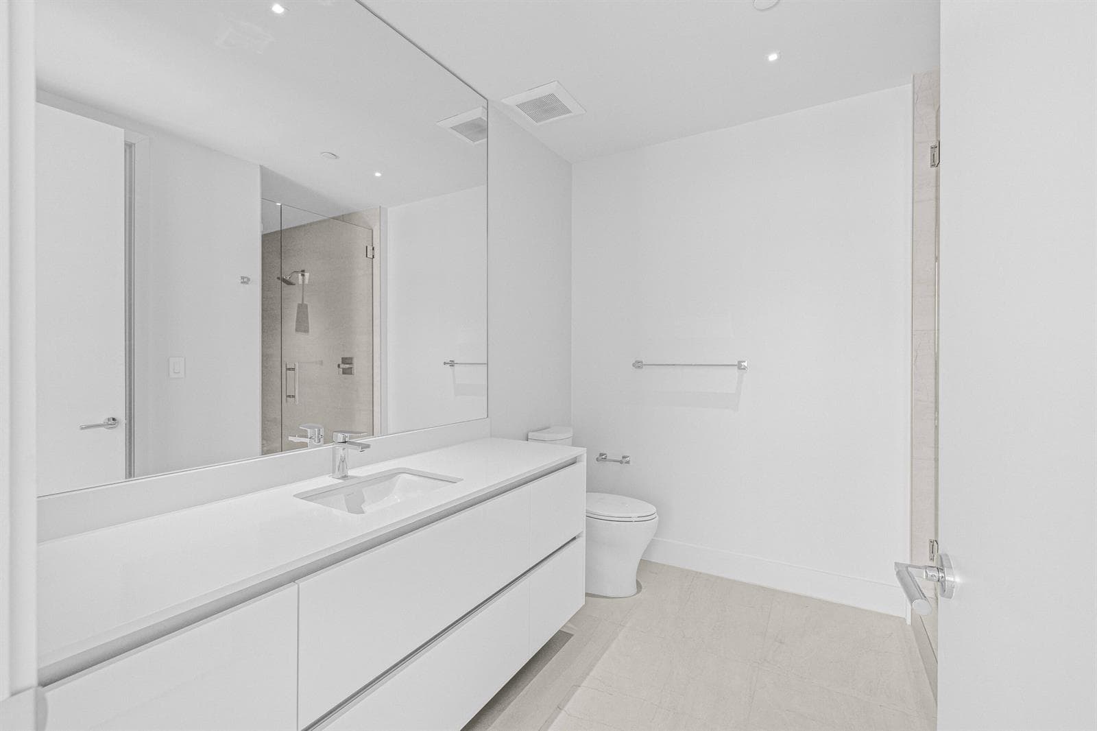 305 Briny Avenue 406 photo 23