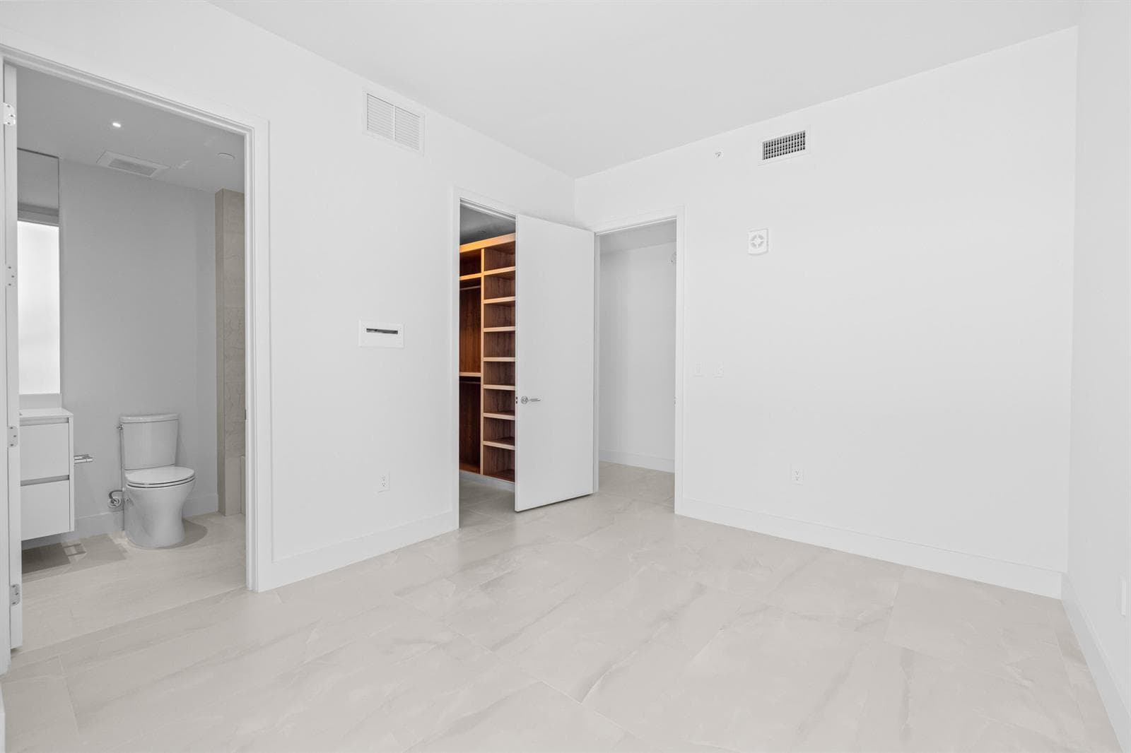 305 Briny Avenue 406 photo 19