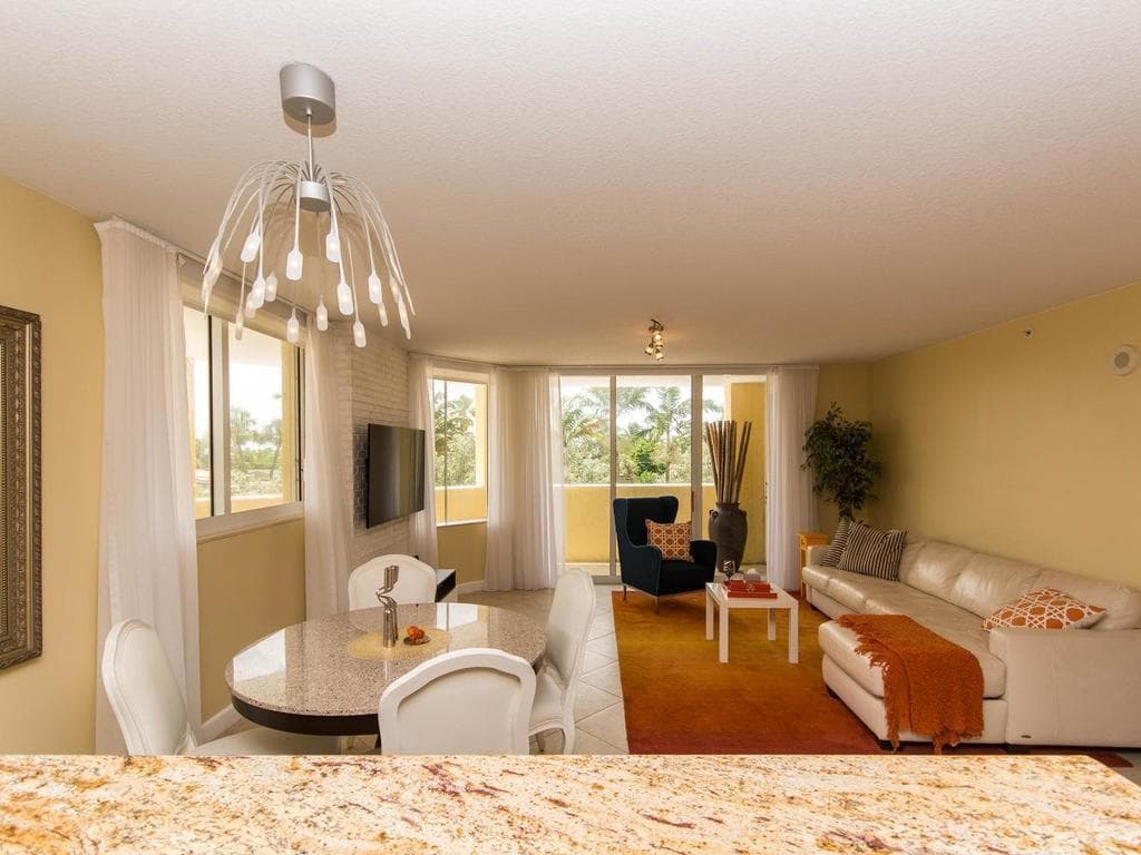 2001 N Ocean Boulevard 202 photo 9