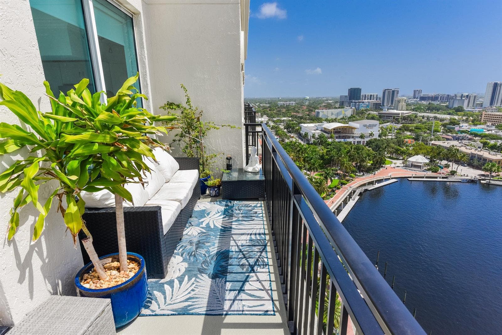600 W Las Olas Boulevard 1808s photo 20