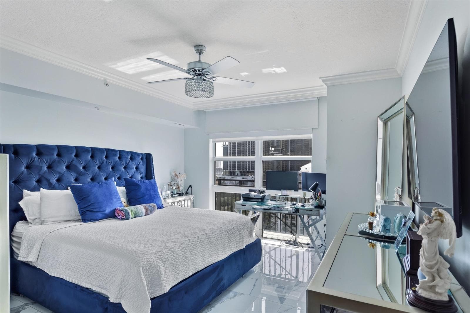 600 W Las Olas Boulevard 1808s photo 9