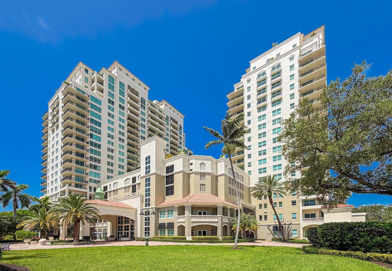 600 W Las Olas Boulevard 1808s photo 24